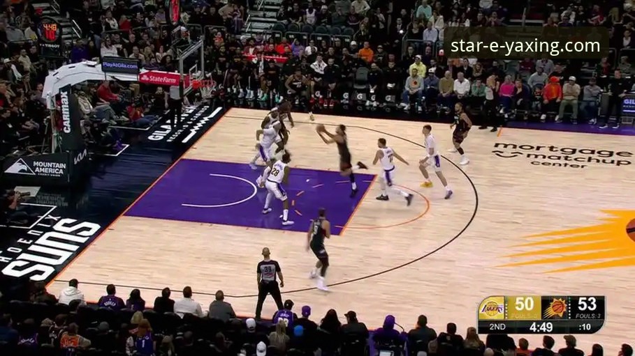 一场数据盛宴的沉浸式体验：湖人vs步行者高光对决深度评测